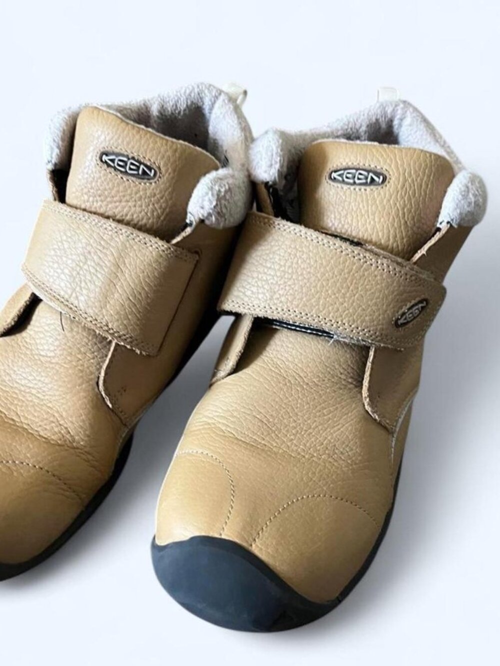 Keen Women's Tan and Brown Boots size 6